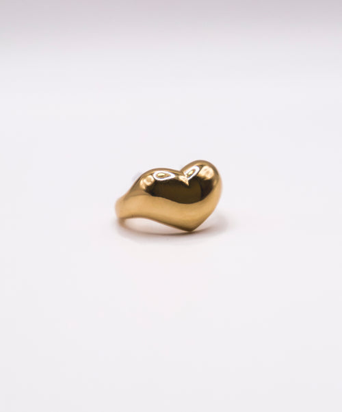 14K  yellow gold puffy heart ring in a size 6